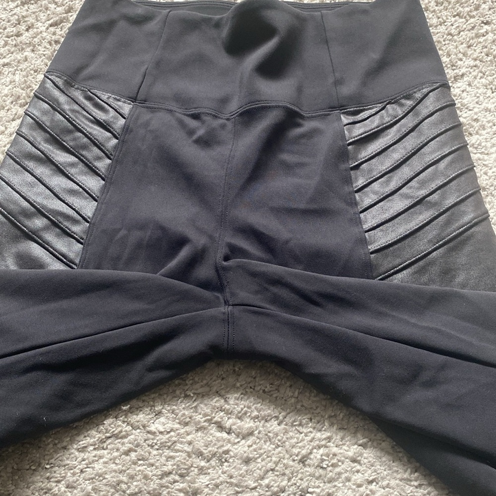 ATHLETA Delancey Gleam Moto Shorts - Picture 4 of 9
